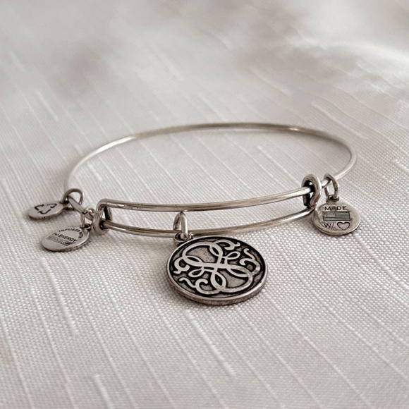 Alex And Ani Silver Tone Path Of Life Token Charm Expandable Wire Bracelet - Picture 1 of 5